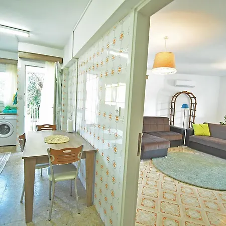 Larimar House ~quite, Beautiful, Spacious~ Apartmán *